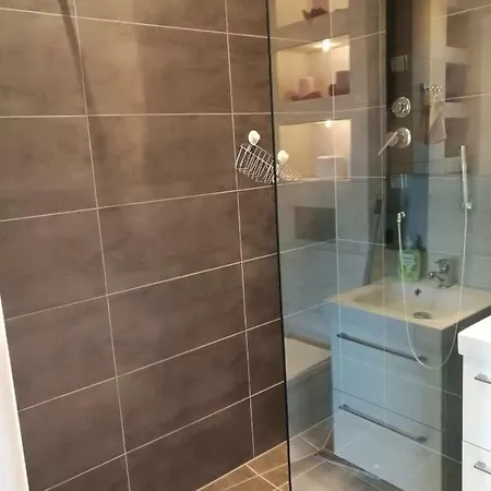 Апартаменты 4 *