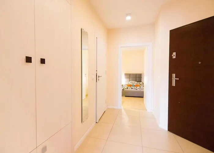 아파트먼트 4 유 *