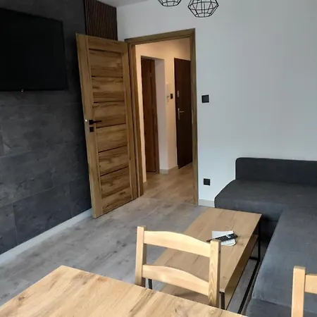 Apartment 4 *