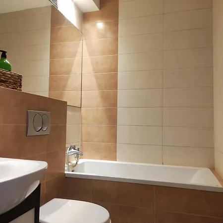 Appartement 4 *